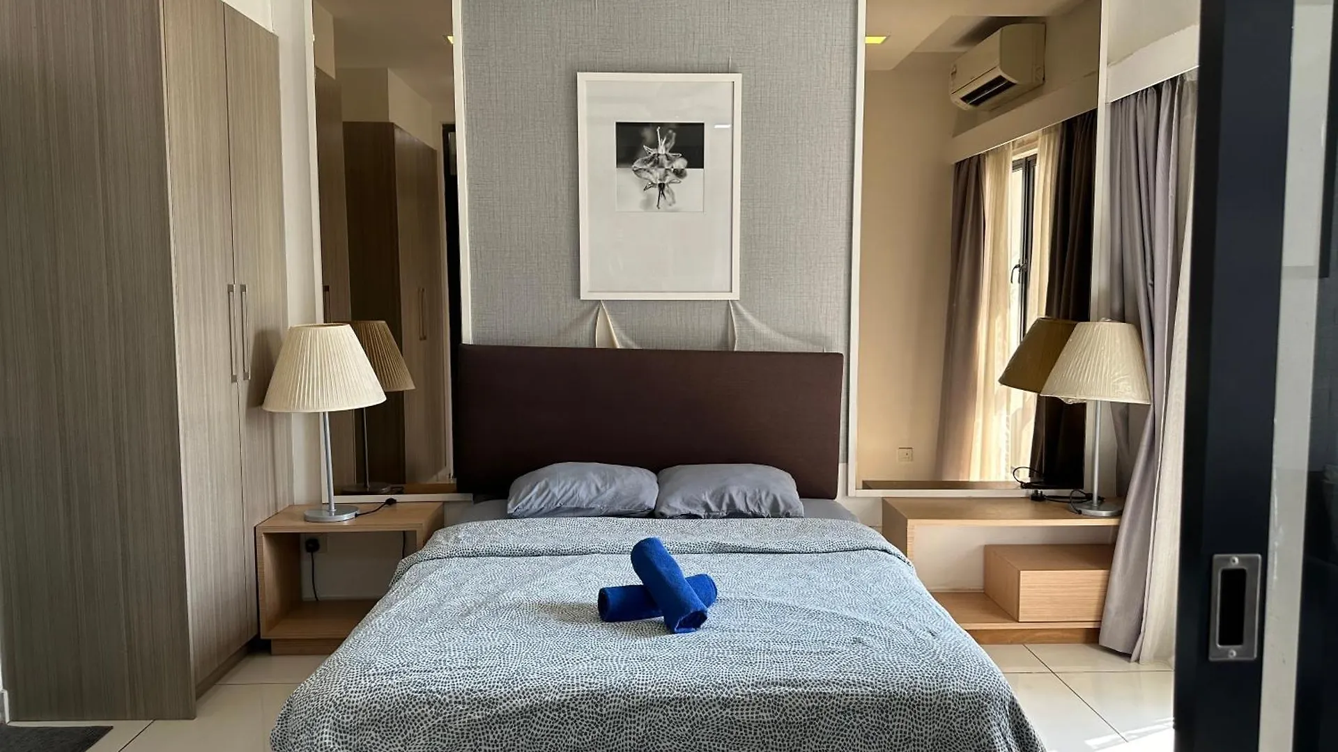 1Tebrau Studio Room Netflix Youtube S1907 Johor Bahru